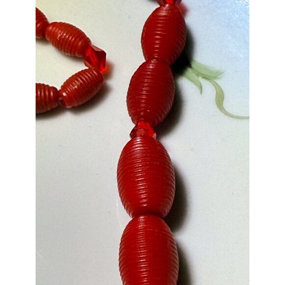 Vintage 30's Czech Red Beaded Carved Celluloid Glass Beaded necklace - Picture 6 of 12